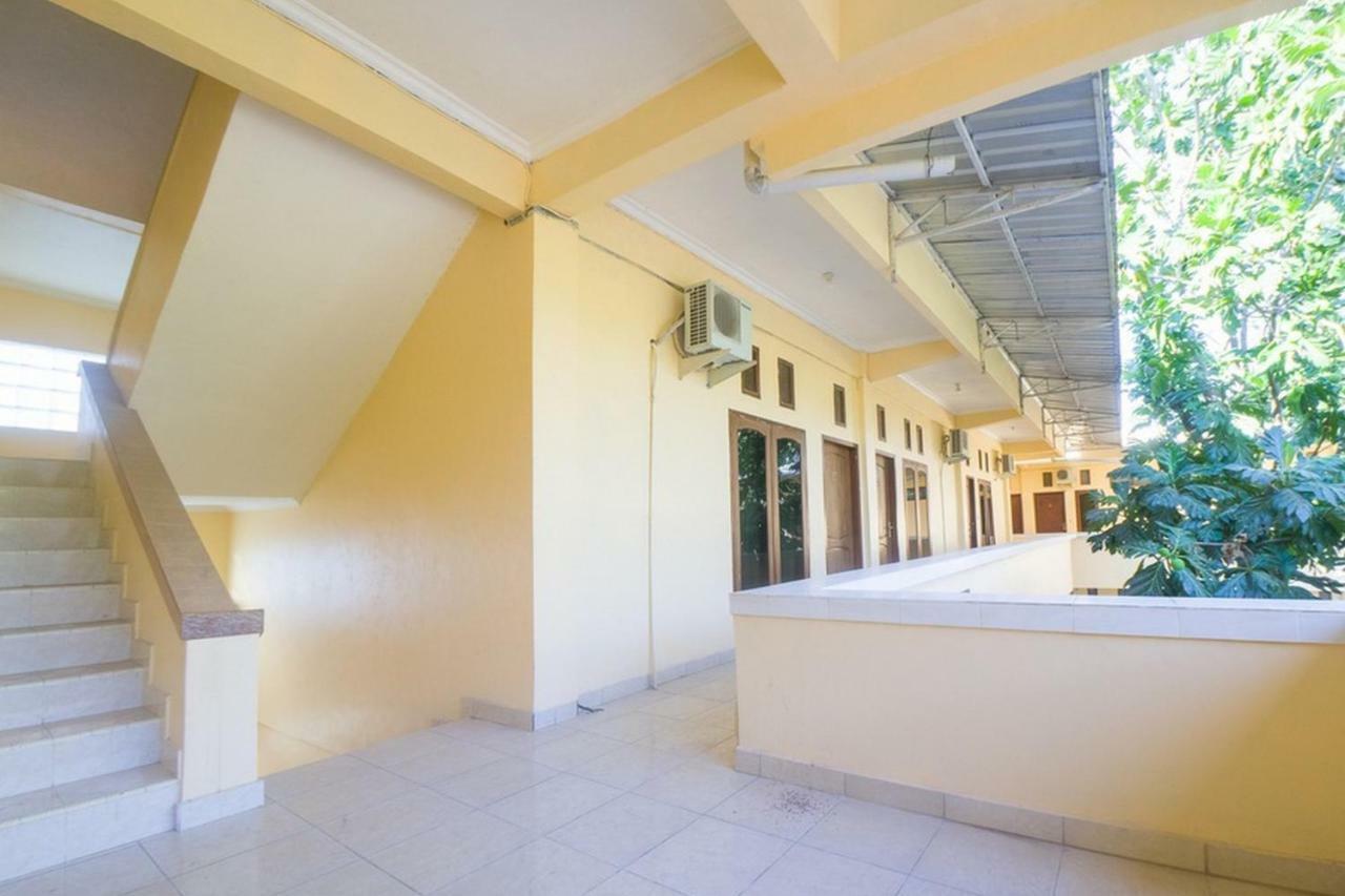 Reddoorz Near Nusa Cendana University Kupang  Bagian luar foto